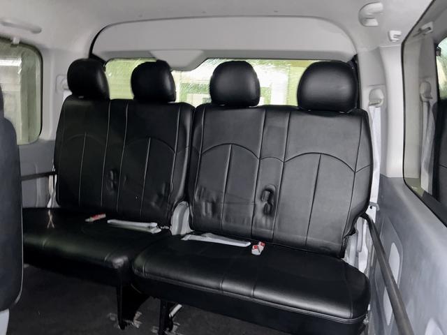 ハイエースワゴン ＧＬ　４ＷＤ☆ミドルルーフ☆ワイドボディ☆ナビ☆ＴＶ☆ＢＴ☆ＤＶＤ☆バックカメラ☆Ａｌｐｉｎｅ１０．２インチフリップダウン☆荷室ベットキット☆ＢＦグッドリッチホワイトレターＡＴタイヤ☆革シートカバー☆（48枚目）