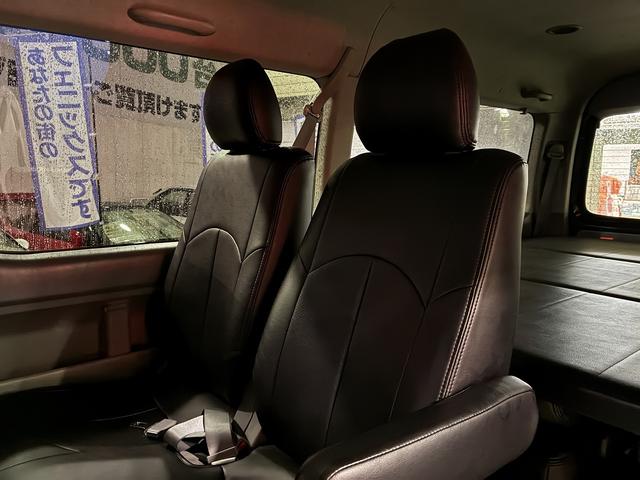 ハイエースワゴン ＧＬ　４ＷＤ☆ミドルルーフ☆ワイドボディ☆ナビ☆ＴＶ☆ＢＴ☆ＤＶＤ☆バックカメラ☆Ａｌｐｉｎｅ１０．２インチフリップダウン☆荷室ベットキット☆ＢＦグッドリッチホワイトレターＡＴタイヤ☆革シートカバー☆（56枚目）
