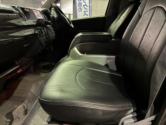 ハイエースワゴン ＧＬ　４ＷＤ☆ミドルルーフ☆ワイドボディ☆ナビ☆ＴＶ☆ＢＴ☆ＤＶＤ☆バックカメラ☆Ａｌｐｉｎｅ１０．２インチフリップダウン☆荷室ベットキット☆ＢＦグッドリッチホワイトレターＡＴタイヤ☆革シートカバー☆（58枚目）