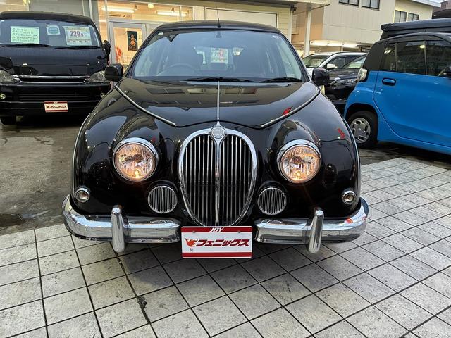ビュート 12ST 光岡車☆オプション専用ウッド×赤革インパネ☆ストラーダSDナビ☆フルセグTV☆DVD再生☆ルームミラー型前後ドラレコ☆ETC☆赤革シートカバー☆禁煙車☆キーレスキー☆(4枚目)