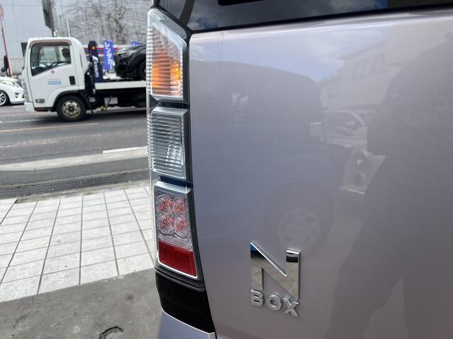 Ｎ－ＢＯＸ Ｇ・Ｌパッケージ　純正ナビ☆ＴＶ☆Ｂｌｕｅｔｏｏｔｈ☆ＳＤ☆ＤＶＤ視聴☆バックカメラ☆ステアリングリモコン☆エマージェンシーストップシグナル☆両側パワースライドドア☆ＥＴＣ☆純正１４インチアルミ☆ＨＩＤライト☆（12枚目）
