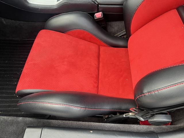 ＮＳＸ ベースグレード　後期型！禁煙車！３４０ｋメーター！ルートｋｓ仕様ボンネット・サイドスカート！ラングス車高調！平成２５年３月タイベル交換済み！セルモーター交換済み！ラジエータータンク交換済み！専用メモリーナビ！ＨＩＤ！（48枚目）