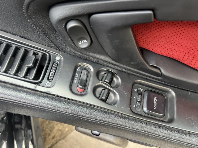 ＮＳＸ ベースグレード　後期型！禁煙車！３４０ｋメーター！ルートｋｓ仕様ボンネット・サイドスカート！ラングス車高調！平成２５年３月タイベル交換済み！セルモーター交換済み！ラジエータータンク交換済み！専用メモリーナビ！ＨＩＤ！（78枚目）