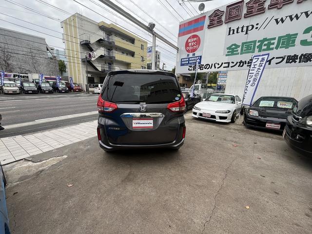 フリード Ｇ・ホンダセンシング　禁煙車！４ＷＤ！専用メモリーナビ！Ｂｌｕｅ　ｔｏｏｔｈ！バックカメラ！ＵＳＢ！レーダークルーズコントロール！ホンダセンシング！レーンキーピングアシスト！両側電動スライドドア！イドリングストップ！ＥＴＣ（7枚目）