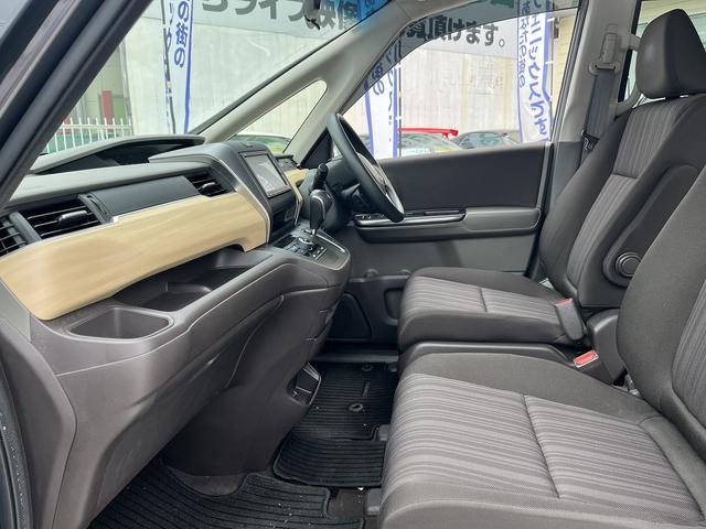 フリード Ｇ・ホンダセンシング　禁煙車！４ＷＤ！専用メモリーナビ！Ｂｌｕｅ　ｔｏｏｔｈ！バックカメラ！ＵＳＢ！レーダークルーズコントロール！ホンダセンシング！レーンキーピングアシスト！両側電動スライドドア！イドリングストップ！ＥＴＣ（32枚目）