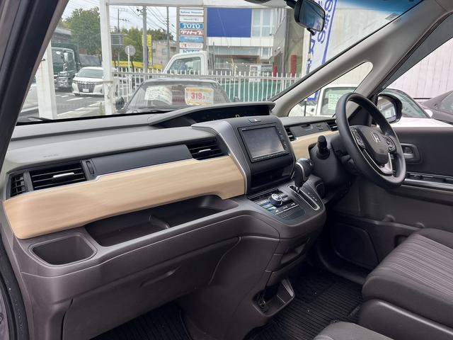 フリード Ｇ・ホンダセンシング　禁煙車！４ＷＤ！専用メモリーナビ！Ｂｌｕｅ　ｔｏｏｔｈ！バックカメラ！ＵＳＢ！レーダークルーズコントロール！ホンダセンシング！レーンキーピングアシスト！両側電動スライドドア！イドリングストップ！ＥＴＣ（68枚目）