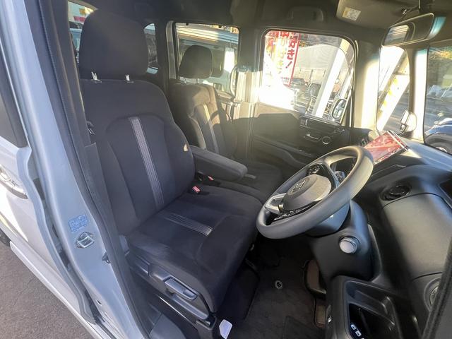 N-BOXカスタム G・Lホンダセンシング 禁煙車!8インチデカSDナビ!フルセグ!バックカメラ!前後ドラレコ!Blue tooth!2.0ETC!ホンダセンシング!レーンキープ!アダクティブレーダー!シートヒーター!左側パワースライドドア(11枚目)