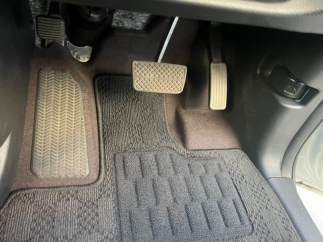 N-BOXカスタム G・Lホンダセンシング 禁煙車!8インチデカSDナビ!フルセグ!バックカメラ!前後ドラレコ!Blue tooth!2.0ETC!ホンダセンシング!レーンキープ!アダクティブレーダー!シートヒーター!左側パワースライドドア(40枚目)