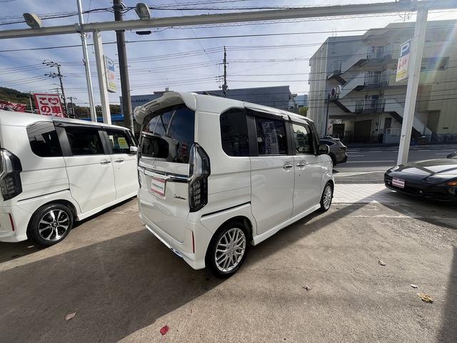 N-BOXカスタム Lターボ 禁煙車!8インチSDナビ!10インチ後席モニター!フルセグ!バックカメラ!Blue tooth!ホンダセンシング!アダクティブレーダークルーズ!前席シートヒーター!ハーフレザーシート!両側電動スライド(5枚目)