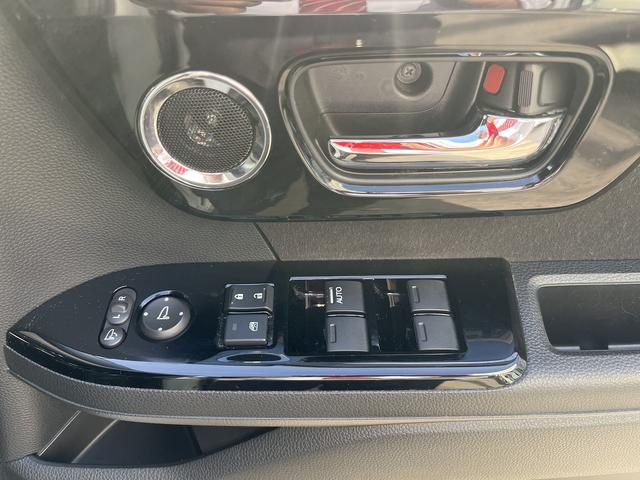 N-BOXカスタム Lターボ 禁煙車!8インチSDナビ!10インチ後席モニター!フルセグ!バックカメラ!Blue tooth!ホンダセンシング!アダクティブレーダークルーズ!前席シートヒーター!ハーフレザーシート!両側電動スライド(13枚目)