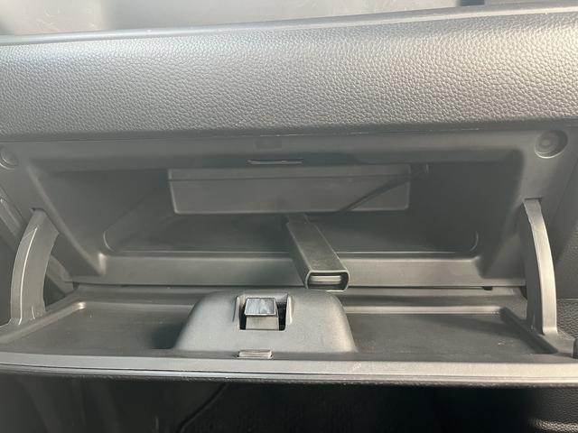 N-BOXカスタム Lターボ 禁煙車!8インチSDナビ!10インチ後席モニター!フルセグ!バックカメラ!Blue tooth!ホンダセンシング!アダクティブレーダークルーズ!前席シートヒーター!ハーフレザーシート!両側電動スライド(25枚目)