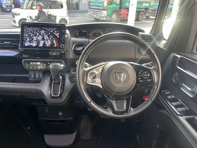 N-BOXカスタム Lターボ 禁煙車!8インチSDナビ!10インチ後席モニター!フルセグ!バックカメラ!Blue tooth!ホンダセンシング!アダクティブレーダークルーズ!前席シートヒーター!ハーフレザーシート!両側電動スライド(35枚目)