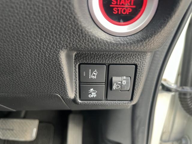 N-BOXカスタム Lターボ 禁煙車!8インチSDナビ!10インチ後席モニター!フルセグ!バックカメラ!Blue tooth!ホンダセンシング!アダクティブレーダークルーズ!前席シートヒーター!ハーフレザーシート!両側電動スライド(53枚目)