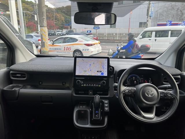 シエンタ ハイブリッドＺ　トヨタセーフティセンス☆トヨタチームメイト☆アドバンスドパーク☆透視パノラミックビュー☆純正１０．５インチナビ☆フルセグＴＶ☆純正後席１２．１インチフリップダウン☆シートヒーター・ステアヒーター☆（20枚目）