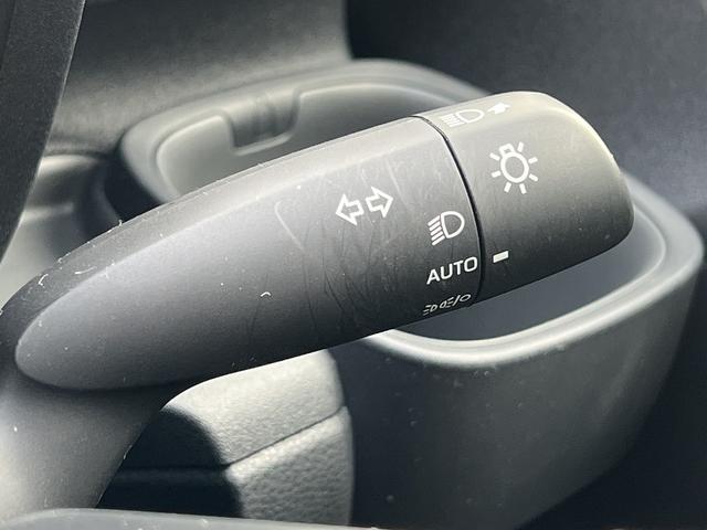 シエンタ ハイブリッドＺ　トヨタセーフティセンス☆トヨタチームメイト☆アドバンスドパーク☆透視パノラミックビュー☆純正１０．５インチナビ☆フルセグＴＶ☆純正後席１２．１インチフリップダウン☆シートヒーター・ステアヒーター☆（28枚目）