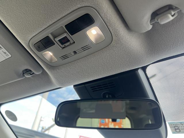 シエンタ ハイブリッドＺ　トヨタセーフティセンス☆トヨタチームメイト☆アドバンスドパーク☆透視パノラミックビュー☆純正１０．５インチナビ☆フルセグＴＶ☆純正後席１２．１インチフリップダウン☆シートヒーター・ステアヒーター☆（41枚目）