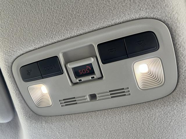 シエンタ ハイブリッドＺ　トヨタセーフティセンス☆トヨタチームメイト☆アドバンスドパーク☆透視パノラミックビュー☆純正１０．５インチナビ☆フルセグＴＶ☆純正後席１２．１インチフリップダウン☆シートヒーター・ステアヒーター☆（42枚目）