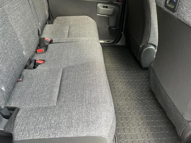 シエンタ ハイブリッドＺ　トヨタセーフティセンス☆トヨタチームメイト☆アドバンスドパーク☆透視パノラミックビュー☆純正１０．５インチナビ☆フルセグＴＶ☆純正後席１２．１インチフリップダウン☆シートヒーター・ステアヒーター☆（49枚目）