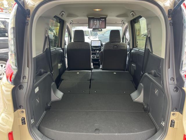 シエンタ ハイブリッドＺ　トヨタセーフティセンス☆トヨタチームメイト☆アドバンスドパーク☆透視パノラミックビュー☆純正１０．５インチナビ☆フルセグＴＶ☆純正後席１２．１インチフリップダウン☆シートヒーター・ステアヒーター☆（64枚目）