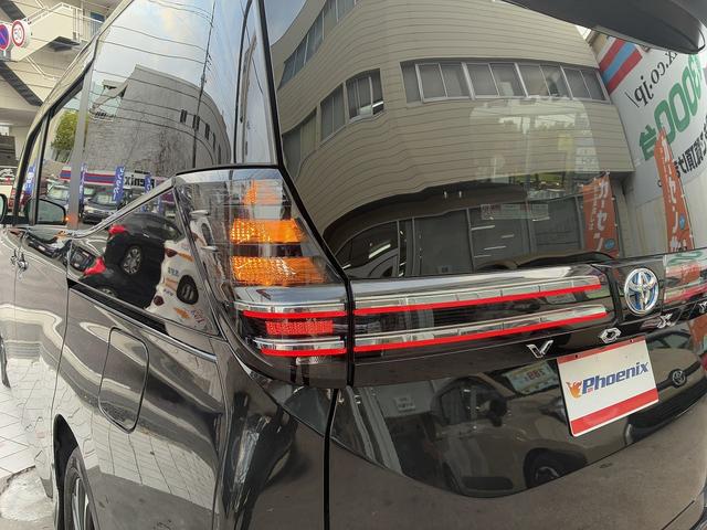 ヴォクシー ハイブリッドS-Z トヨタセーフティセンス☆トヨタチームメイト☆リモート付アドバンスドパーク☆10.5インチ純正ナビ☆フルセグTV☆BT☆USB☆全方位パノラマビューカメラ☆純正14型フリップダウン☆ハーフレザー☆(21枚目)