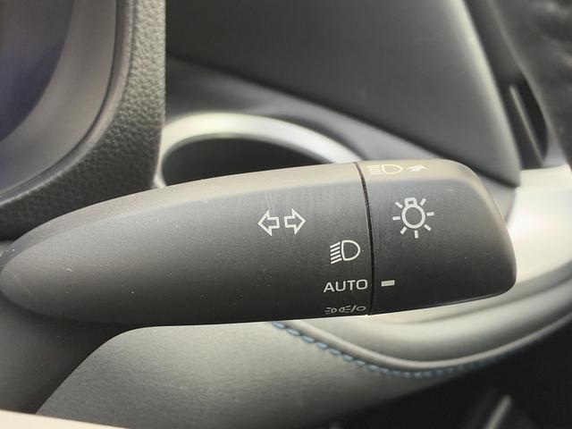 ヴォクシー ハイブリッドS-Z トヨタセーフティセンス☆トヨタチームメイト☆リモート付アドバンスドパーク☆10.5インチ純正ナビ☆フルセグTV☆BT☆USB☆全方位パノラマビューカメラ☆純正14型フリップダウン☆ハーフレザー☆(27枚目)