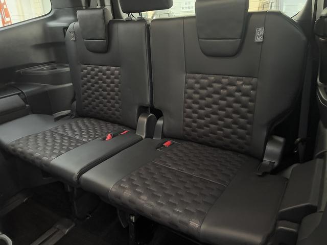 ヴォクシー ハイブリッドS-Z トヨタセーフティセンス☆トヨタチームメイト☆リモート付アドバンスドパーク☆10.5インチ純正ナビ☆フルセグTV☆BT☆USB☆全方位パノラマビューカメラ☆純正14型フリップダウン☆ハーフレザー☆(68枚目)