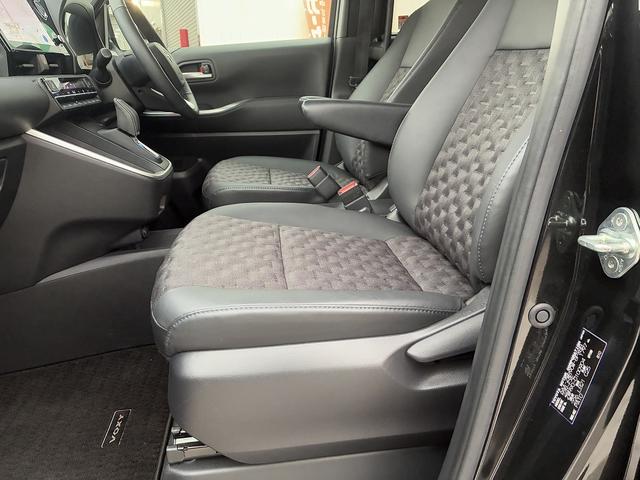 ヴォクシー ハイブリッドS-Z トヨタセーフティセンス☆トヨタチームメイト☆リモート付アドバンスドパーク☆10.5インチ純正ナビ☆フルセグTV☆BT☆USB☆全方位パノラマビューカメラ☆純正14型フリップダウン☆ハーフレザー☆(72枚目)