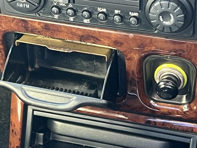 ミラジーノ１０００ Ｘ　走行８０００ＫＭ代☆純正オーディオ☆ウッドパネル☆ウッドコンピハンドル☆ミニライトスペシャル１４インチアルミホイール☆レザーシート☆フォグ☆メッキパーツ☆電格ミラー☆キーレスキー☆１０００ＣＣジーノ☆（30枚目）