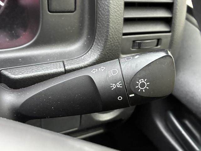 ハイエースバン ロングＤＸ　５型！トヨタ車体リフト付バン！パワーリフト２６０ＫＧ！純正メモリーナビ！地デジＴＶ！バックカメラ！ＡＵＸ！ＢＴ！トヨタセーフティセンス！レーンキーピングアシスト！オートハイビーム！ＡＣ１００Ｖ電源！（26枚目）