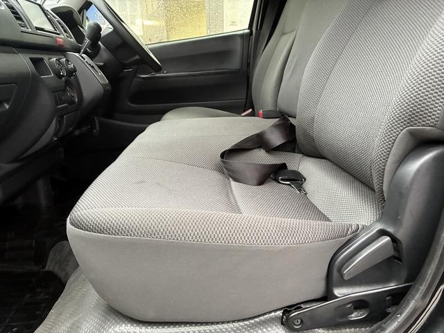 ハイエースバン ロングＤＸ　５型！トヨタ車体リフト付バン！パワーリフト２６０ＫＧ！純正メモリーナビ！地デジＴＶ！バックカメラ！ＡＵＸ！ＢＴ！トヨタセーフティセンス！レーンキーピングアシスト！オートハイビーム！ＡＣ１００Ｖ電源！（64枚目）