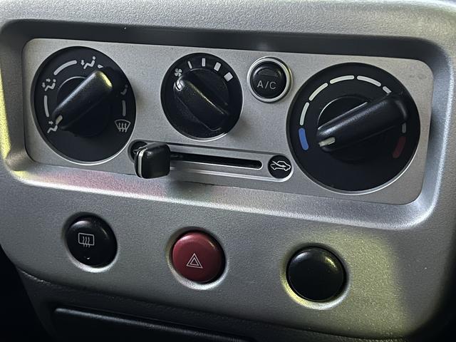 アルトラパン ＳＳ　ターボ☆スズキスポーツ車高調☆専用１４インチＡＷ☆ＭＯＭＯステ☆バケットシート☆タコメーター☆カロッツェリアオーディオ☆ＡＵＸ☆ＵＳＢ☆ポータブルナビ☆マフラーカッター☆ドライブレコーダー☆電動ミラー（28枚目）