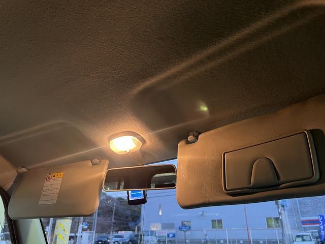 アルトラパン ＳＳ　ターボ☆スズキスポーツ車高調☆専用１４インチＡＷ☆ＭＯＭＯステ☆バケットシート☆タコメーター☆カロッツェリアオーディオ☆ＡＵＸ☆ＵＳＢ☆ポータブルナビ☆マフラーカッター☆ドライブレコーダー☆電動ミラー（30枚目）