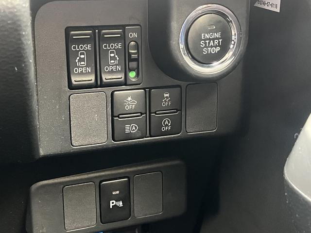 トール カスタムＧ　リミテッド　ＳＡＩＩＩ　８インチナビ☆フルセグＴＶ☆ＵＳＢ☆ＢＴ☆全方位カメラ☆前席シートヒーター☆両側パワースライドドア☆後席サンシェード☆左右シートバックテーブル☆ＥＴＣ☆ステアリングリモコン☆革巻きステア☆（20枚目）