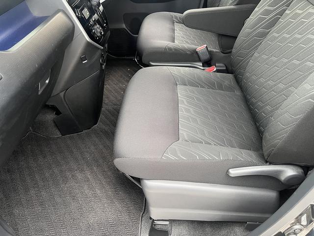 トール カスタムＧ　リミテッド　ＳＡＩＩＩ　８インチナビ☆フルセグＴＶ☆ＵＳＢ☆ＢＴ☆全方位カメラ☆前席シートヒーター☆両側パワースライドドア☆後席サンシェード☆左右シートバックテーブル☆ＥＴＣ☆ステアリングリモコン☆革巻きステア☆（48枚目）