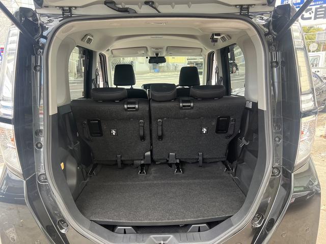 トール カスタムＧ　リミテッド　ＳＡＩＩＩ　８インチナビ☆フルセグＴＶ☆ＵＳＢ☆ＢＴ☆全方位カメラ☆前席シートヒーター☆両側パワースライドドア☆後席サンシェード☆左右シートバックテーブル☆ＥＴＣ☆ステアリングリモコン☆革巻きステア☆（52枚目）