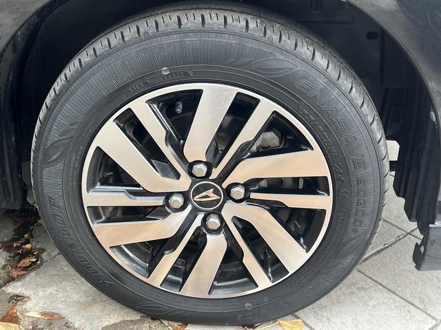 トール カスタムＧ　リミテッド　ＳＡＩＩＩ　８インチナビ☆フルセグＴＶ☆ＵＳＢ☆ＢＴ☆全方位カメラ☆前席シートヒーター☆両側パワースライドドア☆後席サンシェード☆左右シートバックテーブル☆ＥＴＣ☆ステアリングリモコン☆革巻きステア☆（64枚目）