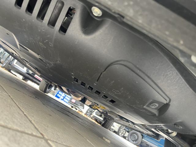 トール カスタムＧ　リミテッド　ＳＡＩＩＩ　８インチナビ☆フルセグＴＶ☆ＵＳＢ☆ＢＴ☆全方位カメラ☆前席シートヒーター☆両側パワースライドドア☆後席サンシェード☆左右シートバックテーブル☆ＥＴＣ☆ステアリングリモコン☆革巻きステア☆（69枚目）