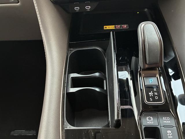 アルファードハイブリッド エグゼクティブラウンジ　４ＷＤ☆リモート付アドバンスドパーク・ドライブ☆１４インチナビ・後席モニター☆アラウンドビュー☆ＨＵＤ☆タッチトレーサーオペレーション☆後席マルチオペレーションパネル☆ユニバーサルステップ☆ドラレコ☆（32枚目）