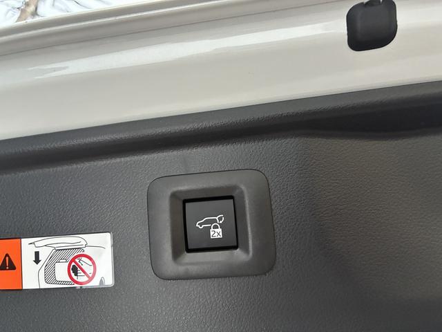 アルファードハイブリッド エグゼクティブラウンジ　４ＷＤ☆リモート付アドバンスドパーク・ドライブ☆１４インチナビ・後席モニター☆アラウンドビュー☆ＨＵＤ☆タッチトレーサーオペレーション☆後席マルチオペレーションパネル☆ユニバーサルステップ☆ドラレコ☆（70枚目）