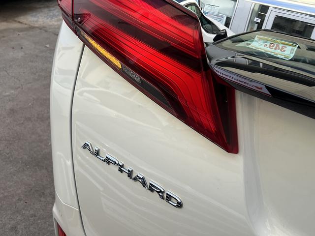 アルファード ２．５Ｓ　Ｃパッケージ　４ＷＤ☆ＴＳＳ☆純正１０インチナビ☆１２．１インチ後席モニター☆パノラミックビュー☆純正前後ドラレコ☆両側パワスラ☆パワーバックドア☆２列目エグゼクティブシート☆ＪＢＬ☆ＳｕｐｅｒＣａｔレーダー☆（12枚目）