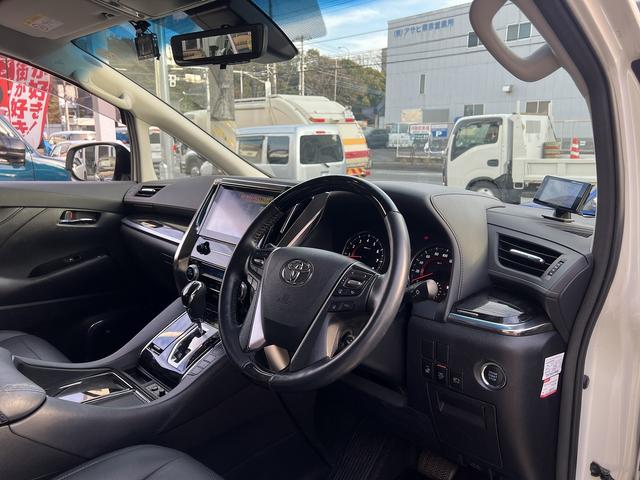 アルファード ２．５Ｓ　Ｃパッケージ　４ＷＤ☆ＴＳＳ☆純正１０インチナビ☆１２．１インチ後席モニター☆パノラミックビュー☆純正前後ドラレコ☆両側パワスラ☆パワーバックドア☆２列目エグゼクティブシート☆ＪＢＬ☆ＳｕｐｅｒＣａｔレーダー☆（46枚目）