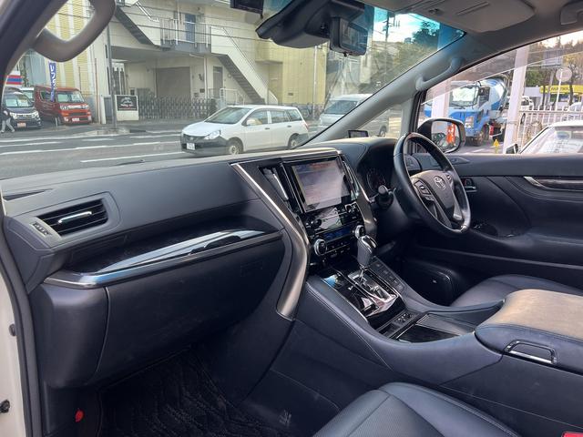 アルファード ２．５Ｓ　Ｃパッケージ　４ＷＤ☆ＴＳＳ☆純正１０インチナビ☆１２．１インチ後席モニター☆パノラミックビュー☆純正前後ドラレコ☆両側パワスラ☆パワーバックドア☆２列目エグゼクティブシート☆ＪＢＬ☆ＳｕｐｅｒＣａｔレーダー☆（56枚目）