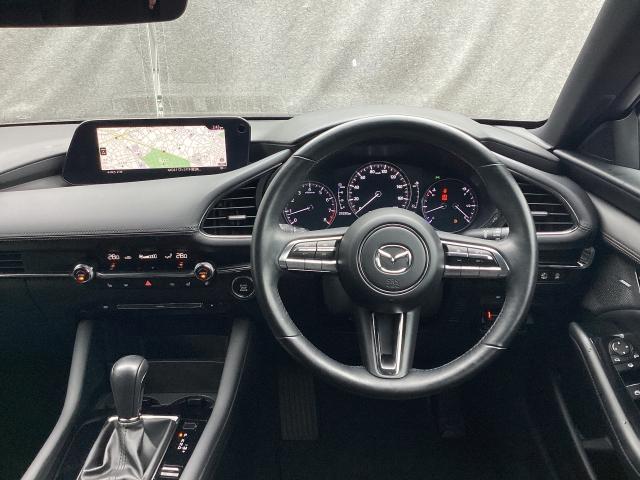 MAZDA3ファストバック 2.0 20S プロアクティブ ツーリング セレクション 2WD 360°モニター レーダークルーズ BOSEスピーカー 2カメラドライブレコーダー 黒本革シート シートヒーター 運転席電動シート 18インチアルミ LEDヘッドライト パーキングセンサー(2枚目)
