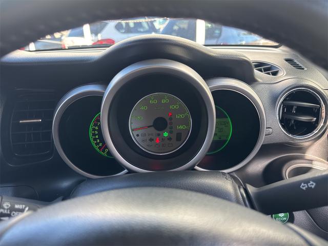 Ｎ－ＢＯＸ Ｇ　ターボＳＳパッケージ　禁煙車　前後ドライブレコーダー　ＳＤナビ　バックカメラ　ＣＤ　両側パワースライドドア　ＨＩＤ　ＥＴＣ　クルーズコントロール　横滑り防止装置　ステリングシフトスイッチ　純正１４ＡＷ　タイミングチェーン（9枚目）