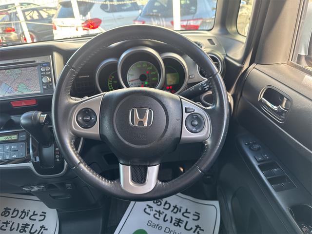 Ｎ－ＢＯＸ Ｇ　ターボＳＳパッケージ　禁煙車　前後ドライブレコーダー　ＳＤナビ　バックカメラ　ＣＤ　両側パワースライドドア　ＨＩＤ　ＥＴＣ　クルーズコントロール　横滑り防止装置　ステリングシフトスイッチ　純正１４ＡＷ　タイミングチェーン（12枚目）