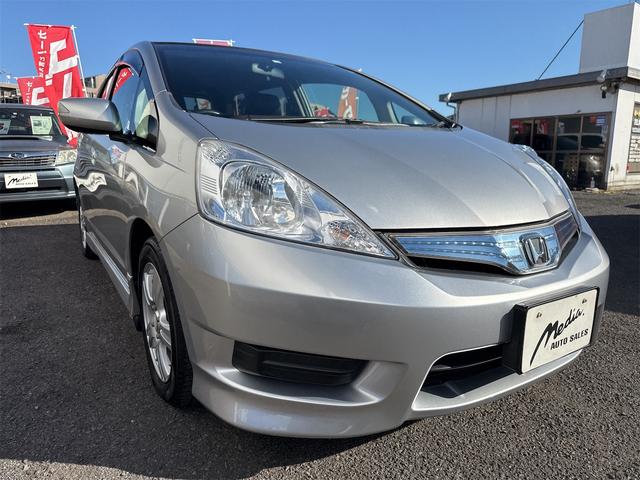 フィットシャトルハイブリッド ハイブリッド・スマートセレクション 禁煙車 USB接続 CD ハーフレザーシート HID ETC スマートキー 横滑り防止装置 社外15インチAW タイミングチェーン(45枚目)