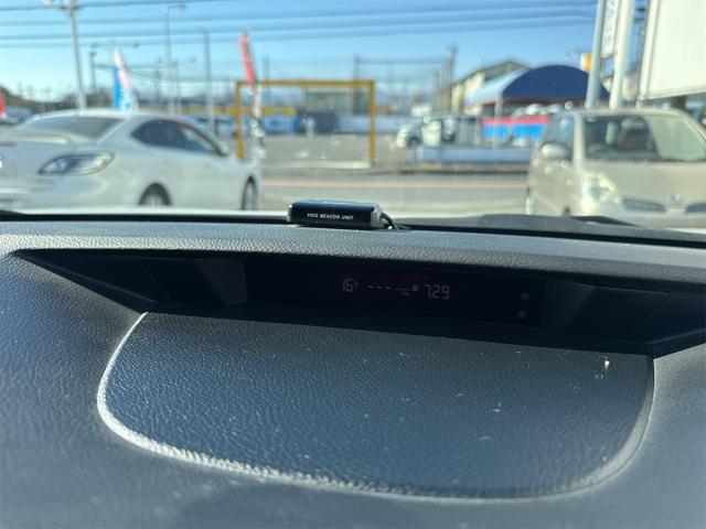 レガシィツーリングワゴン ２．５ｉアイサイト　４ＷＤ　禁煙車　ＨＤＤナビ　バックカメラ　Ｂｌｕｅｔｏｏｔｈ　ＤＶＤ　ＨＩＤ　ＥＴＣ　パワーシート　クルーズコントロール　横滑り防止装置　プッシュスタート　スマートキー　純正１８インチＡＷ　ＭＴモード（13枚目）