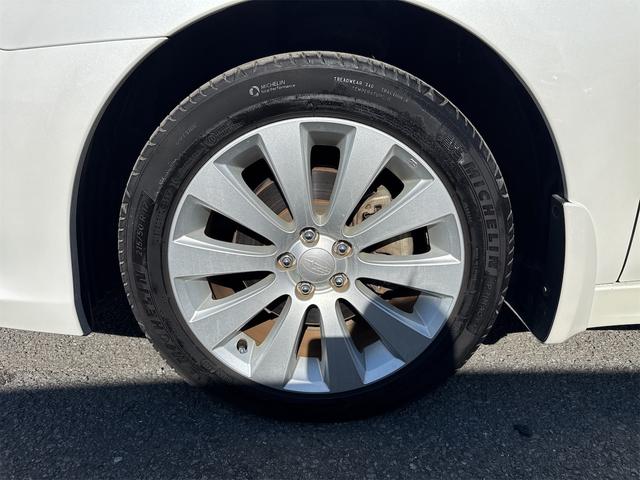 レガシィツーリングワゴン ２．５ｉアイサイト　４ＷＤ　禁煙車　ＨＤＤナビ　バックカメラ　Ｂｌｕｅｔｏｏｔｈ　ＤＶＤ　ＨＩＤ　ＥＴＣ　パワーシート　クルーズコントロール　横滑り防止装置　プッシュスタート　スマートキー　純正１８インチＡＷ　ＭＴモード（71枚目）