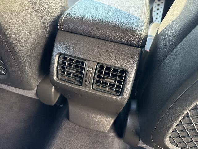 レガシィツーリングワゴン ２．５ｉ　Ｂスポーツアイサイト　Ｇパッケージ　４ＷＤ　禁煙車　メモリーナビ　バックカメラ　フルセグ　Ｂｌｕｅｔｏｏｔｈ　ＤＶＤ　ハーフレザーシート　パワーシート　ＨＩＤ　ＥＴＣ　クルーズコントロール　横滑防止装置　スマートキー　タイミングチェーン（24枚目）