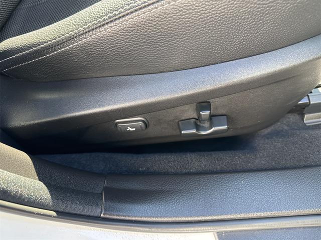 レガシィツーリングワゴン ２．５ｉ　Ｂスポーツアイサイト　Ｇパッケージ　４ＷＤ　禁煙車　メモリーナビ　バックカメラ　フルセグ　Ｂｌｕｅｔｏｏｔｈ　ＤＶＤ　ハーフレザーシート　パワーシート　ＨＩＤ　ＥＴＣ　クルーズコントロール　横滑防止装置　スマートキー　タイミングチェーン（42枚目）